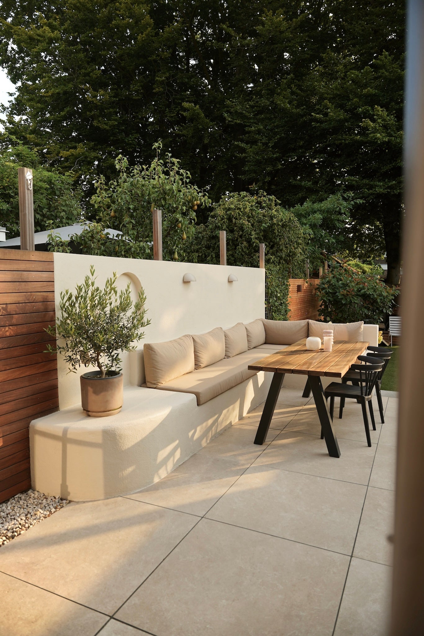 Bouw zelf een gestuukte buitenbank